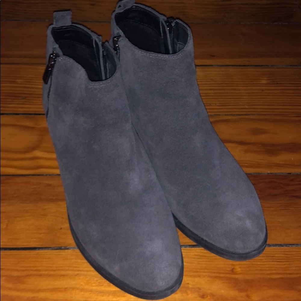 Dark grey Kenneth Cole Booties